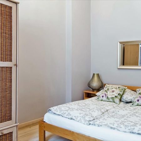 Ferienwohnung Apartament Chmielna BIS Warschau Exterior foto