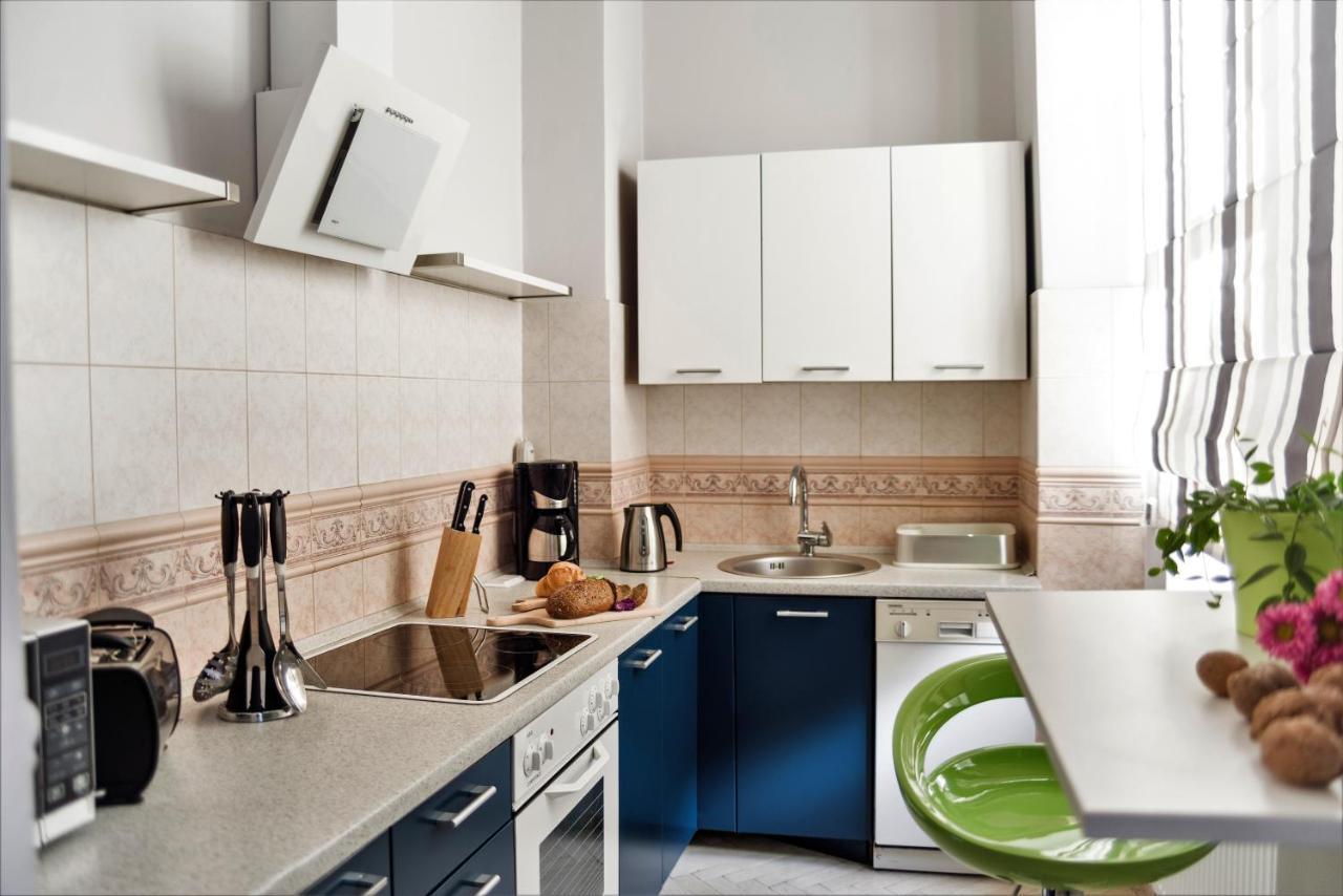 Ferienwohnung Apartament Chmielna BIS Warschau Exterior foto